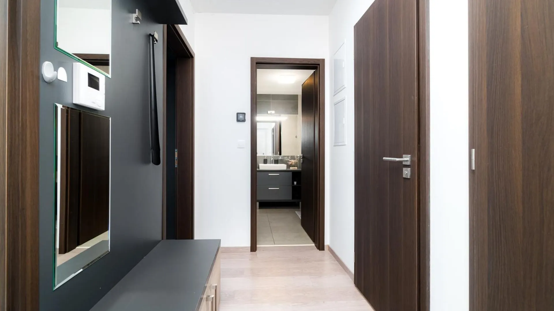 Exclusive New Apartment By Bnb Ostrava Cz, City Centre & Parking