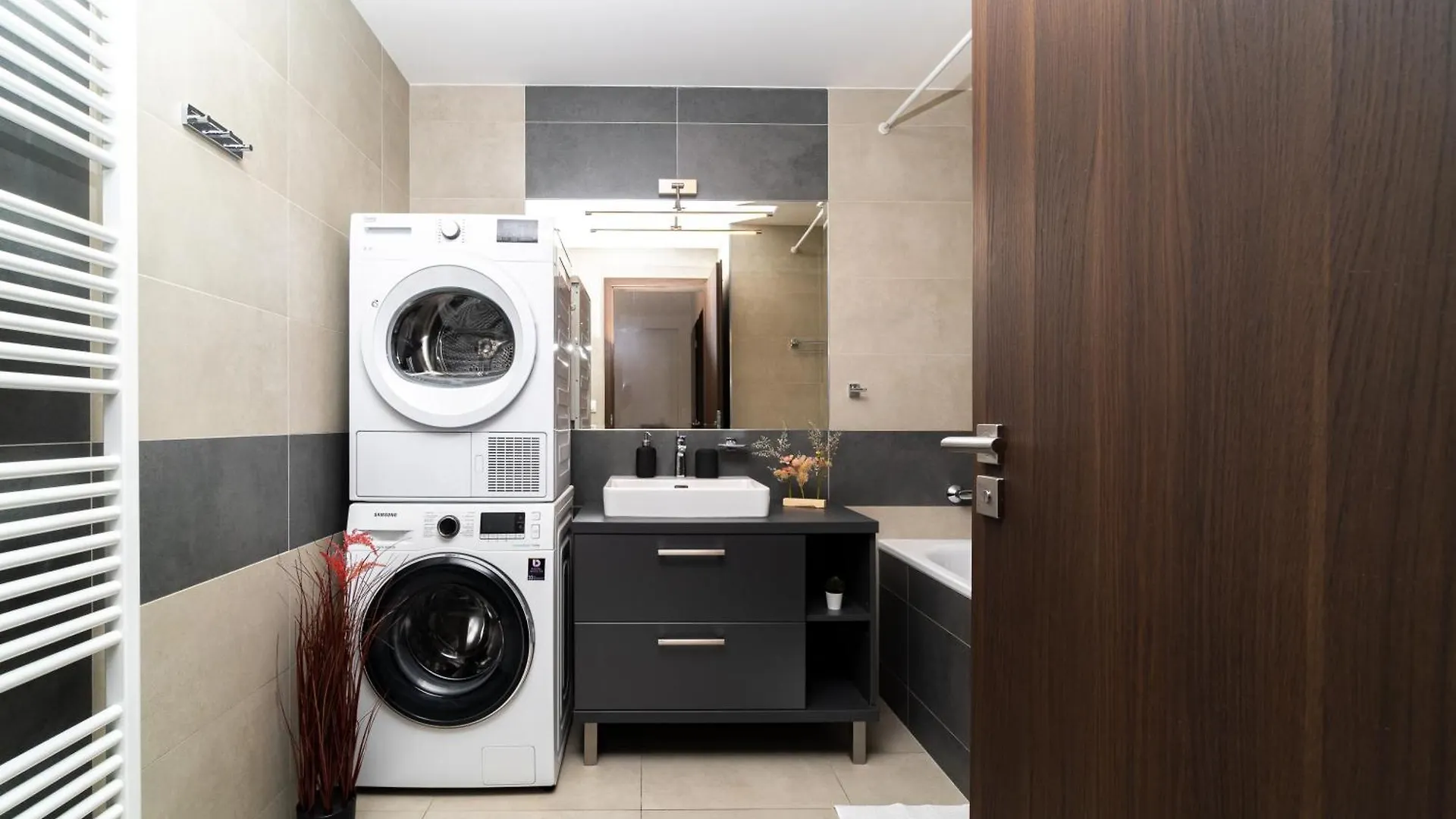 Exclusive New Apartment By Bnb Ostrava Cz, City Centre & Parking